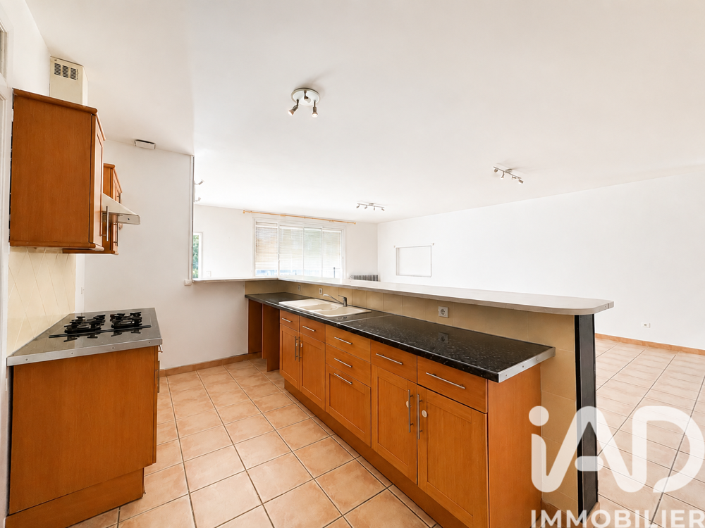 location Maison - 4 pièce(s) - 142 m² Puissalicon (34480)