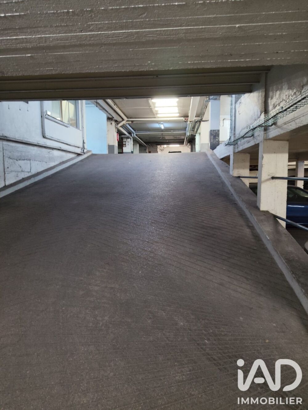 Vente Parking/Garage Vente Parking 2 400 m&sup2; Paris 10