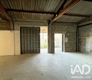  Parking / Garage à vendre 550 m²