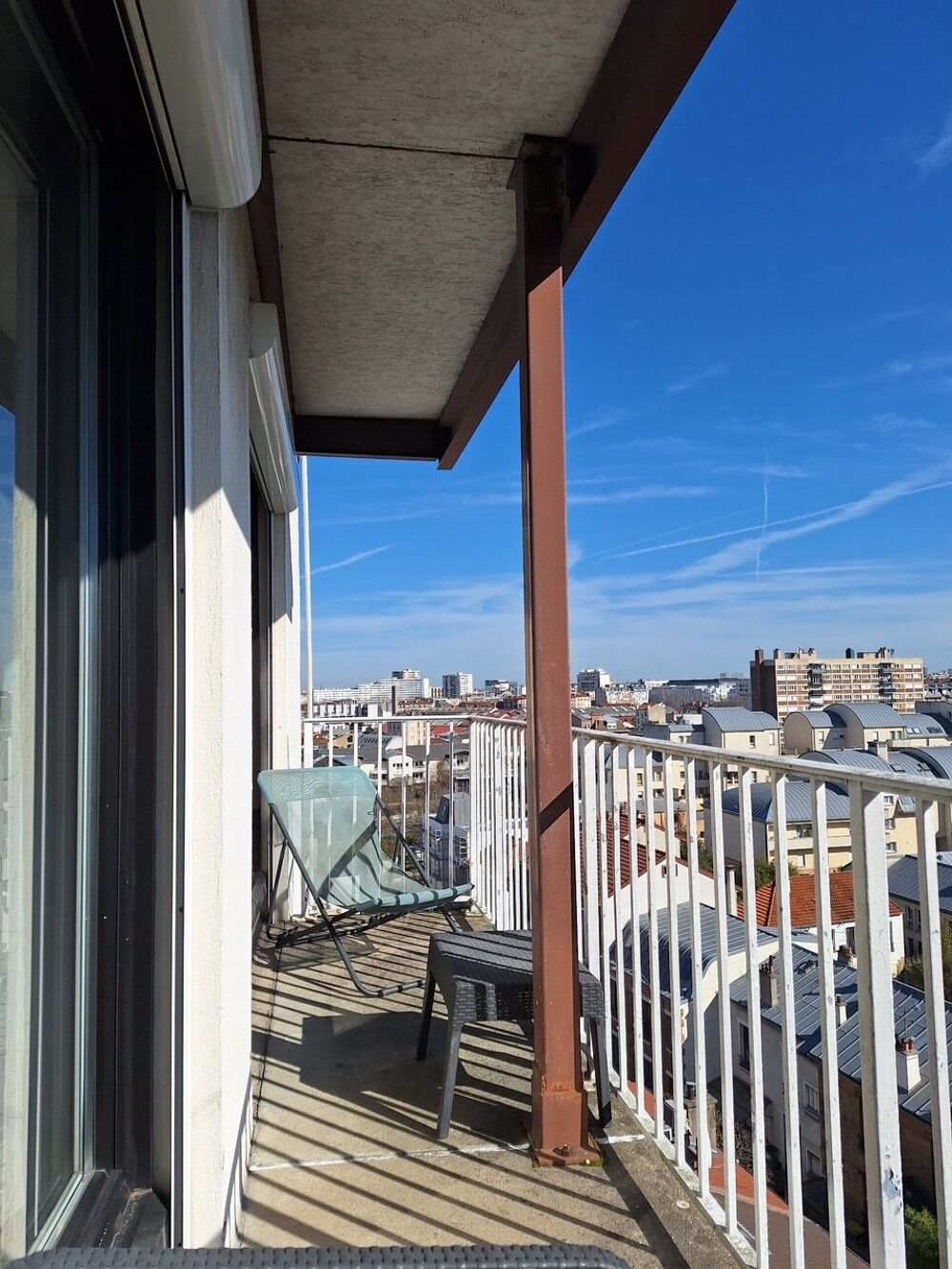 Vente Appartement 2P lumineux avec balcon, parking et vue dégagée dernier au étage Malakoff
