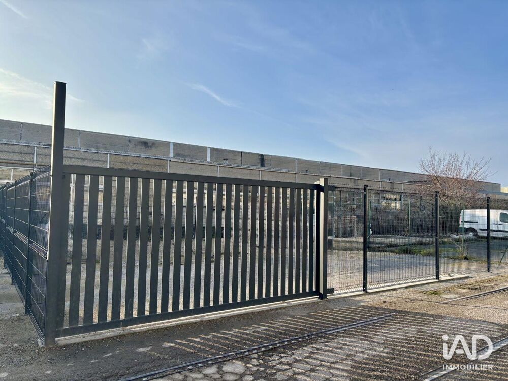 Location Parking/Garage Location Parking 131 m&sup2; Châlons-en-champagne