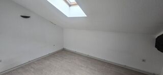  Appartement à louer 4 pièces 81 m²