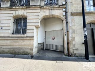  Parking / Garage à louer 11 m²