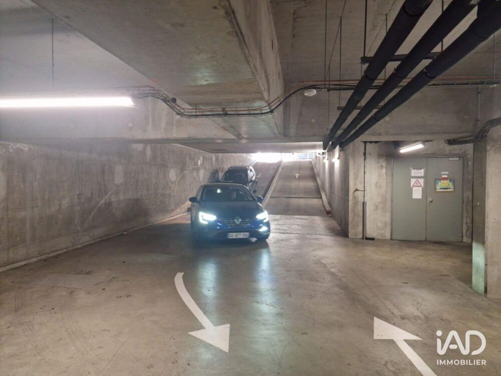 Location Parking/Garage Location Parking 13 m&sup2; Mantes-la-jolie