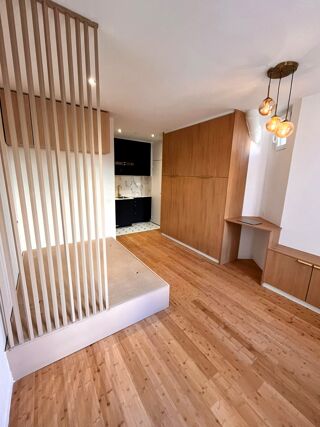 Vente Appartement Studio rénové - Faubourg de l'Arche Courbevoie