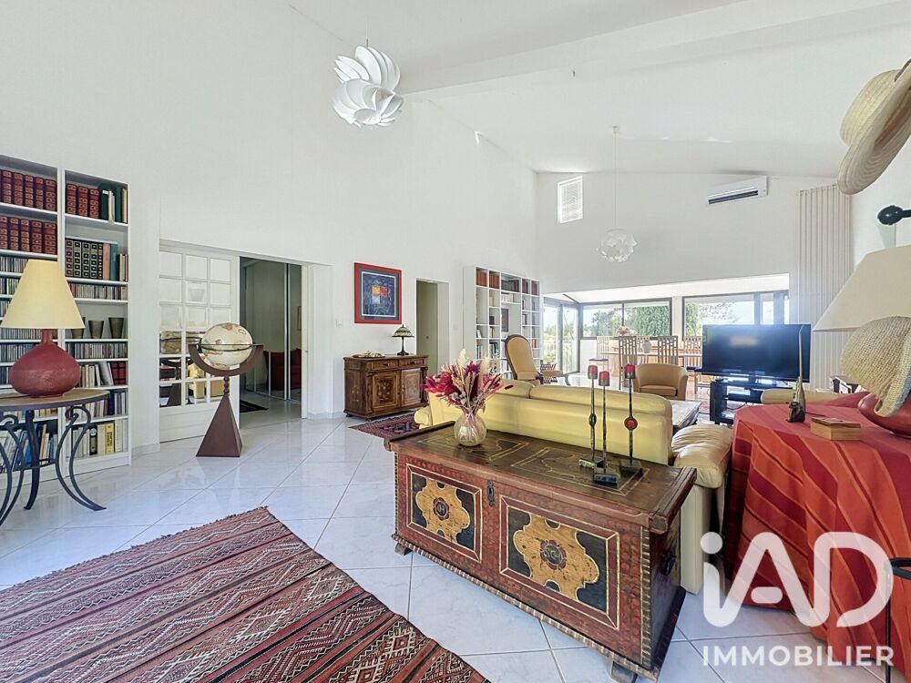 Vente Maison Vente Maison/villa 6 pièces Saint-geniès-des-mourgues
