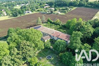  Maison à vendre 15 + pièces 888 m²