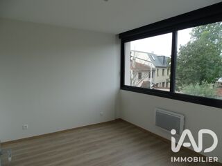  Appartement à louer 4 pièces 79 m²