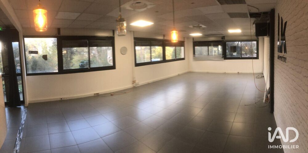   Location - 99 m² 