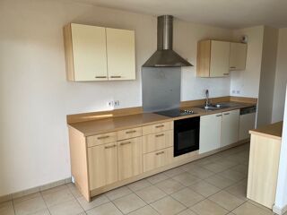  Appartement à louer 4 pièces 87 m²