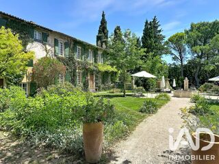  Maison à vendre 15 + pièces 640 m²