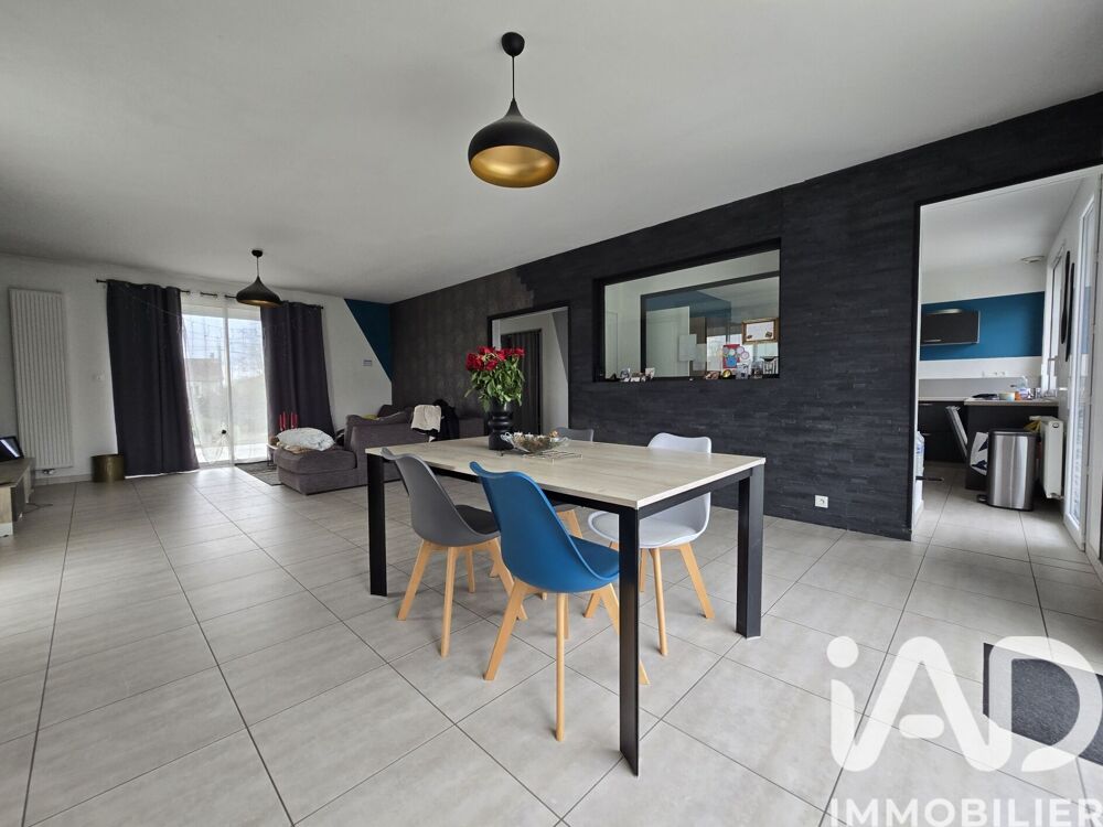 Vente Maison Vente Maison/villa 7 pièces Sainte-verge