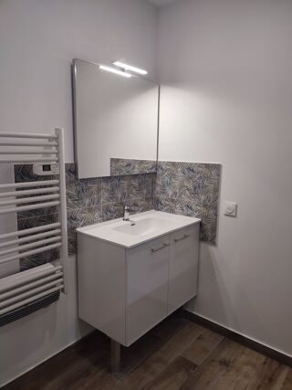  Appartement à louer 3 pièces 51 m²