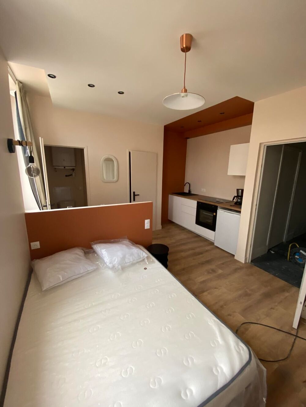Location Appartement Studio meublé 26 place de la liberté St Chamond Saint-chamond