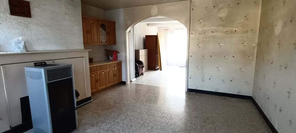 Secteur NOVION PORCIEN. Maison d'habitation comprenant e....