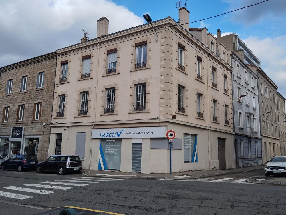   SAINT CHAMOND, 3 ave A. Pinay, local professionnel 61m² 