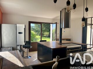  Maison à louer 6 pièces 184 m²