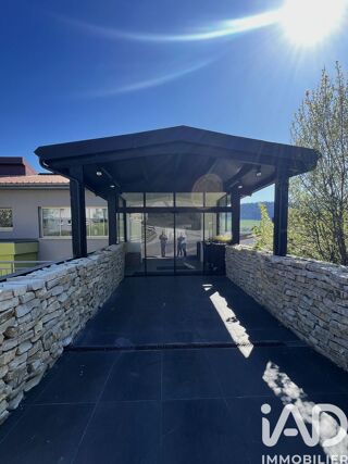  Immeuble � vendre 763 m�