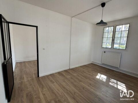   Location Bureaux 65 m&sup2; 