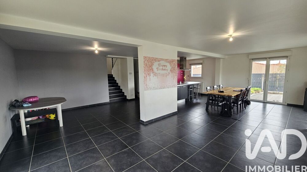 Vente Maison Vente Maison traditionnelle 6 pièces Le cendre