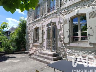  Maison à vendre 15 + pièces 395 m²