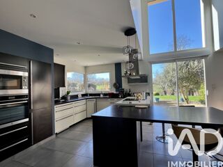  Maison à vendre 8 pièces 198 m²