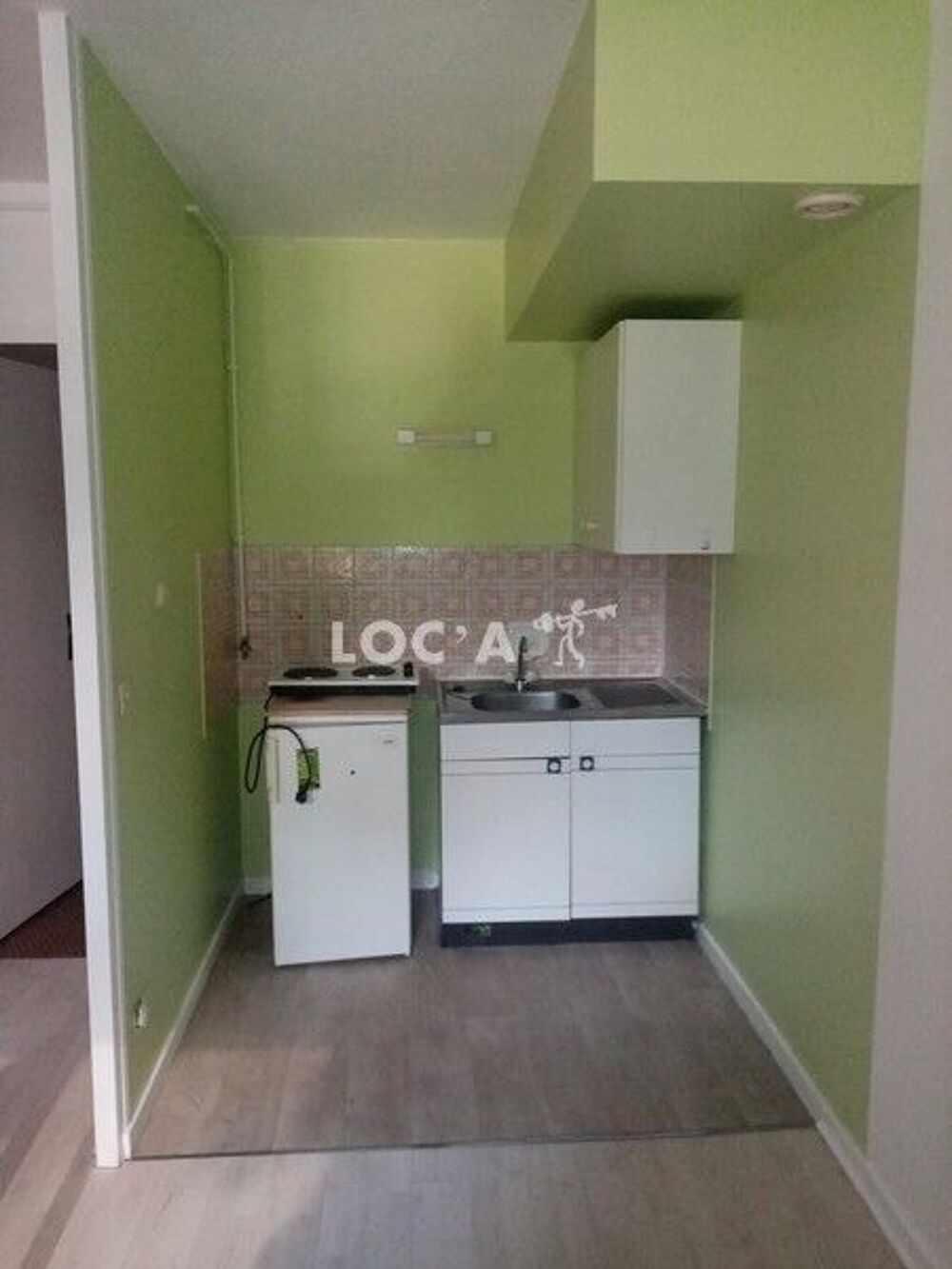 625€CC / Mois A VISITER !! BRON Studio de 21m² compos....