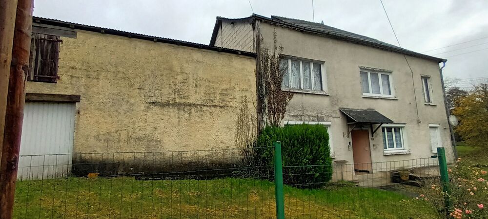 Proche CHAUMONT PORCIEN. Maison à rafraîchir comprena....