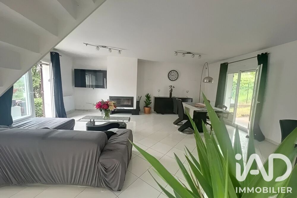 Vente Maison Vente Maison traditionnelle 8 pièces Corbeil-essonnes