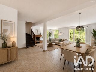  Maison à louer 8 pièces 148 m²
