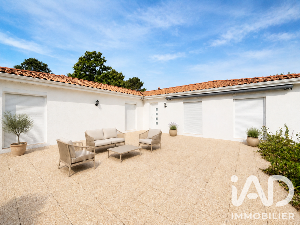 Vente Maison Vente Maison/villa 7 pièces Blanquefort