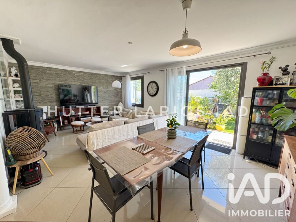 Vente Maison Vente Maison traditionnelle 4 pièces Solliès-ville