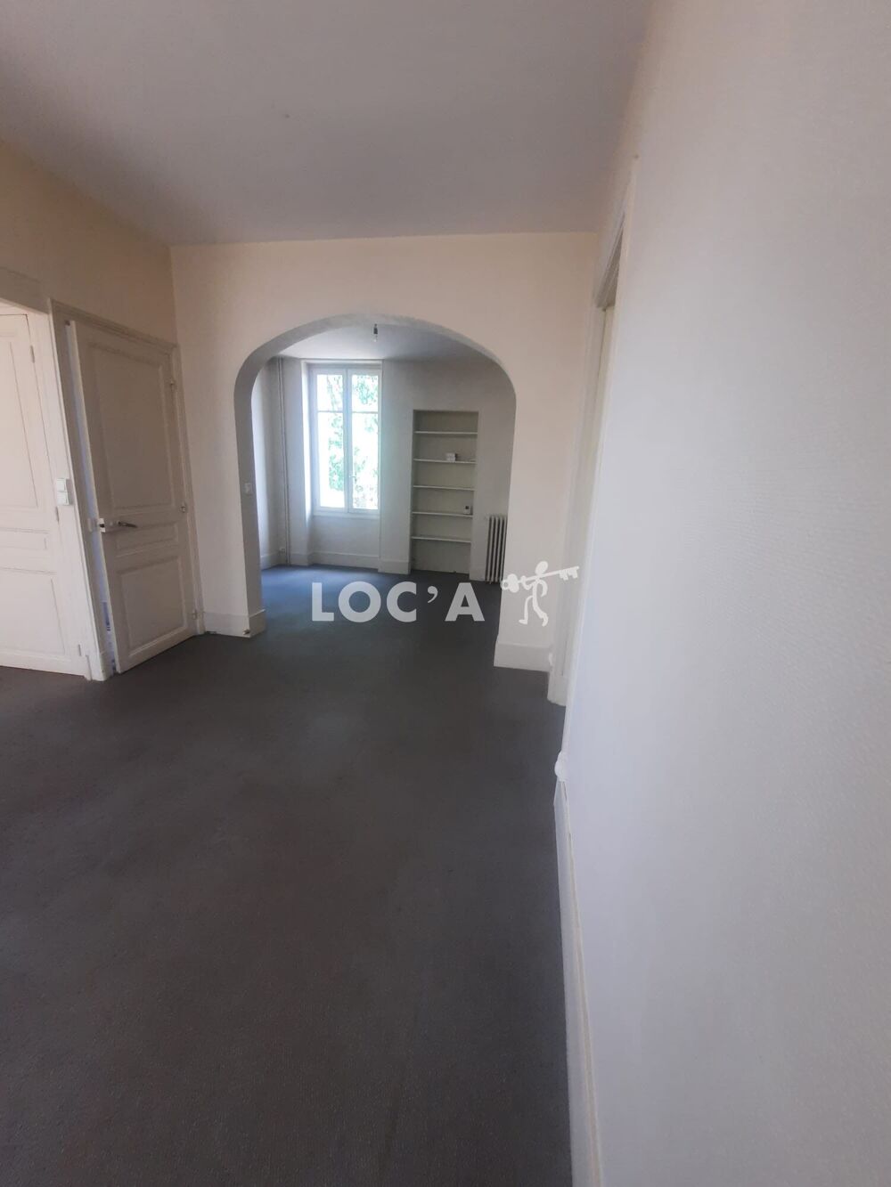 1070€ cc/mois - A SAISIR !! Spacieuse Maison F6 de 117m....