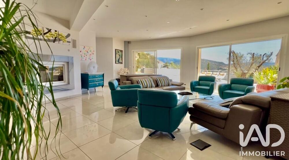 Vente Maison Vente Maison d'architecte 6 pièces La londe-les-maures