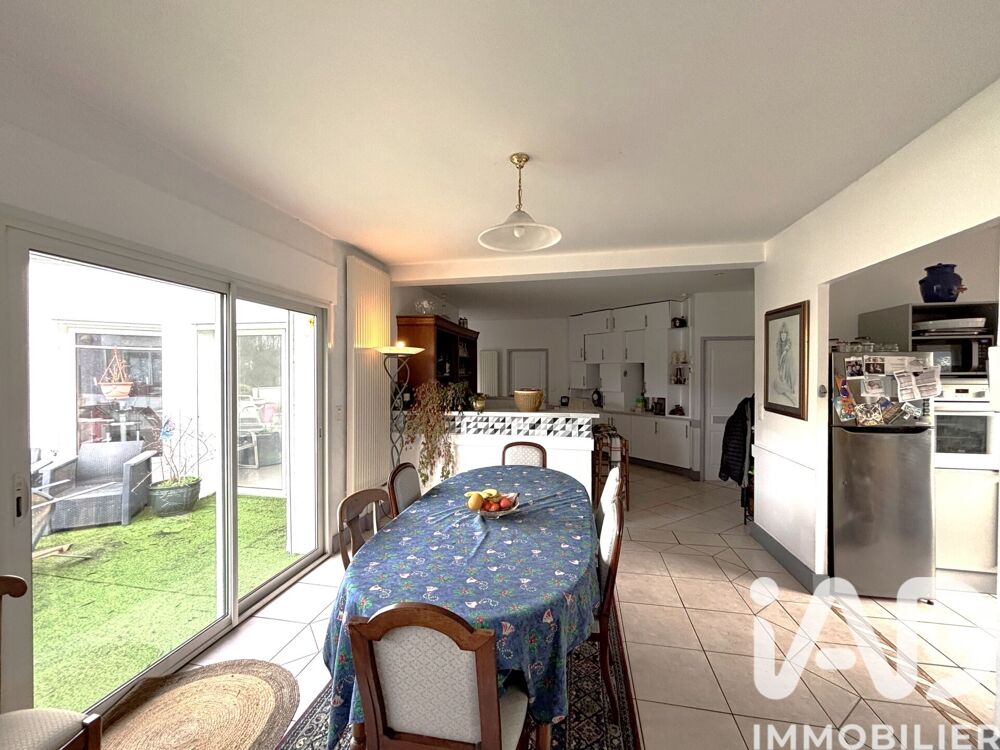 Vente Maison Vente Maison traditionnelle 6 pièces Champcevinel