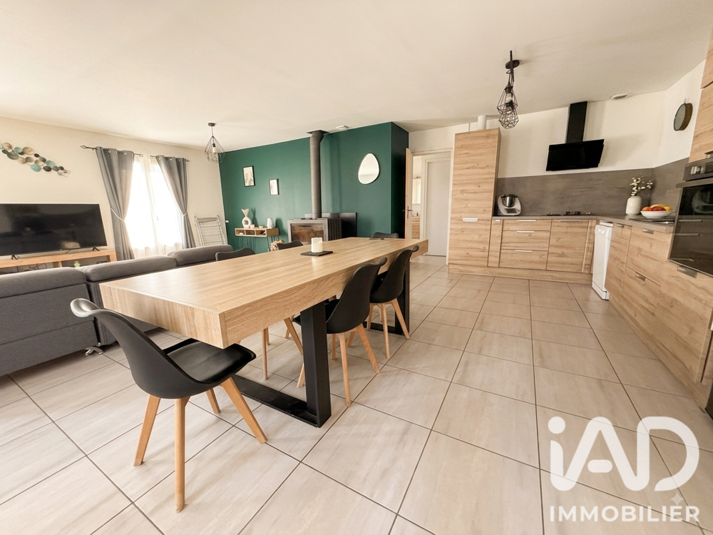 Vente Maison Vente Maison de village 6 pièces Villebois-lavalette