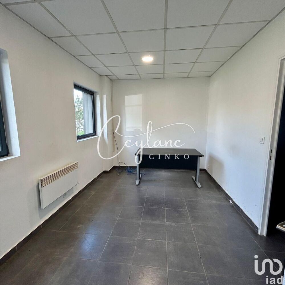  Location - 210 m² Mennecy (91540)