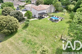  Maison à vendre 15 + pièces 282 m²