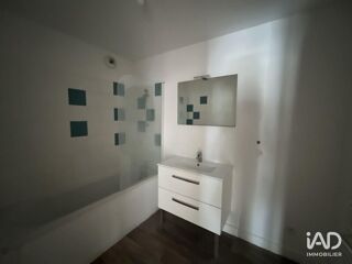  Appartement à louer 3 pièces 77 m²