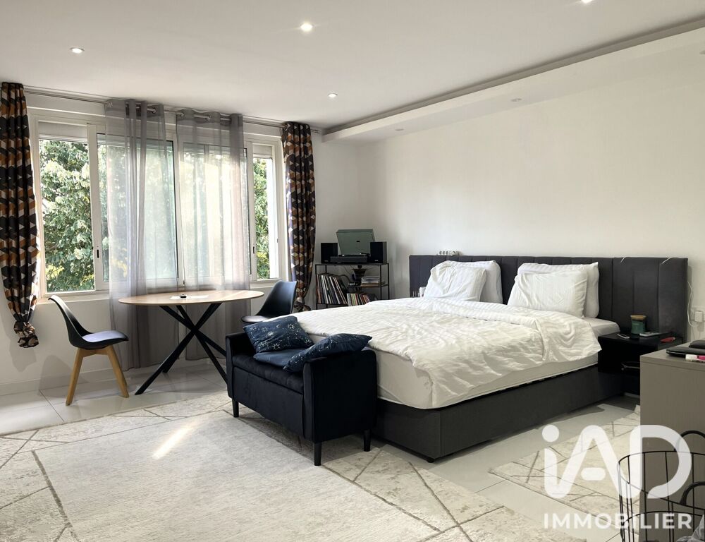 Vente Maison Vente Maison/villa 9 pièces Avrillé