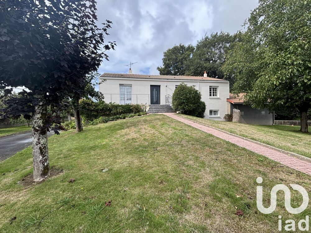 Maison 5 pièces 141 m² · à Sainte Flaive des Loups · 141 m² · 293 000 €
