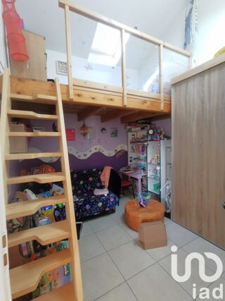  Immeuble à vendre 15 + pièces 430 m² Fronsac