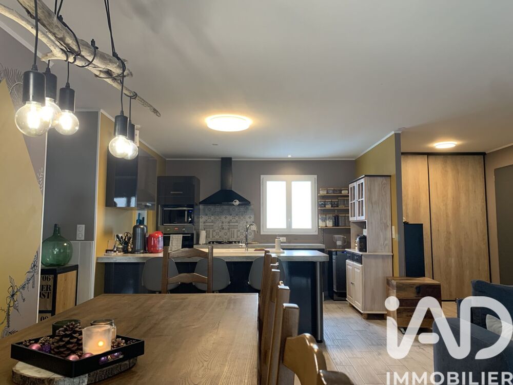 Vente Maison Vente Maison traditionnelle 5 pièces Saint-sulpice-de-royan