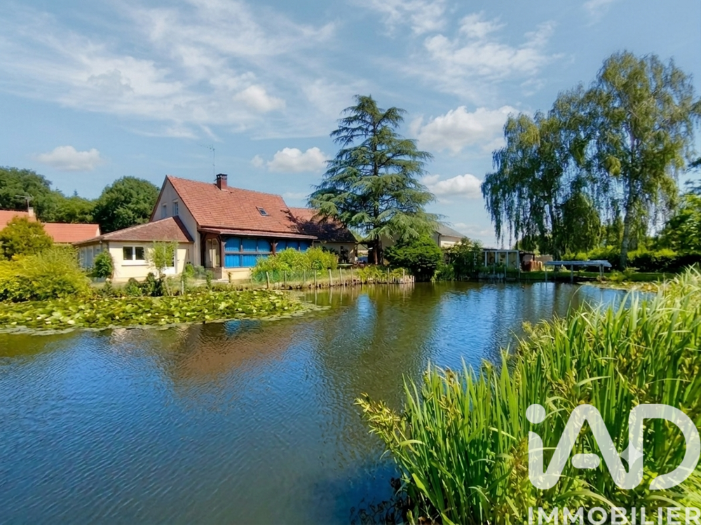 Maison 7 pièces 151 m² · à Thorigné-sur-Dué · 151 m² · 220 000 €