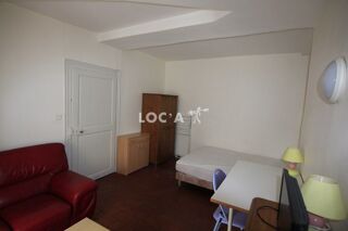  Appartement à louer 1 pièce 28 m²