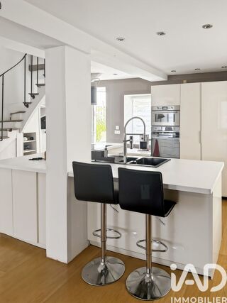  Maison � vendre 6 pi�ces 215 m�
