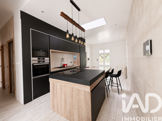  Maison à vendre 8 pièces 214 m²