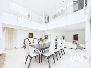  Maison à louer 6 pièces 233 m²
