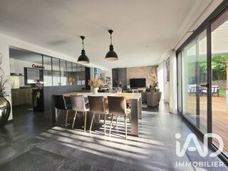  Maison à vendre 7 pièces 196 m²