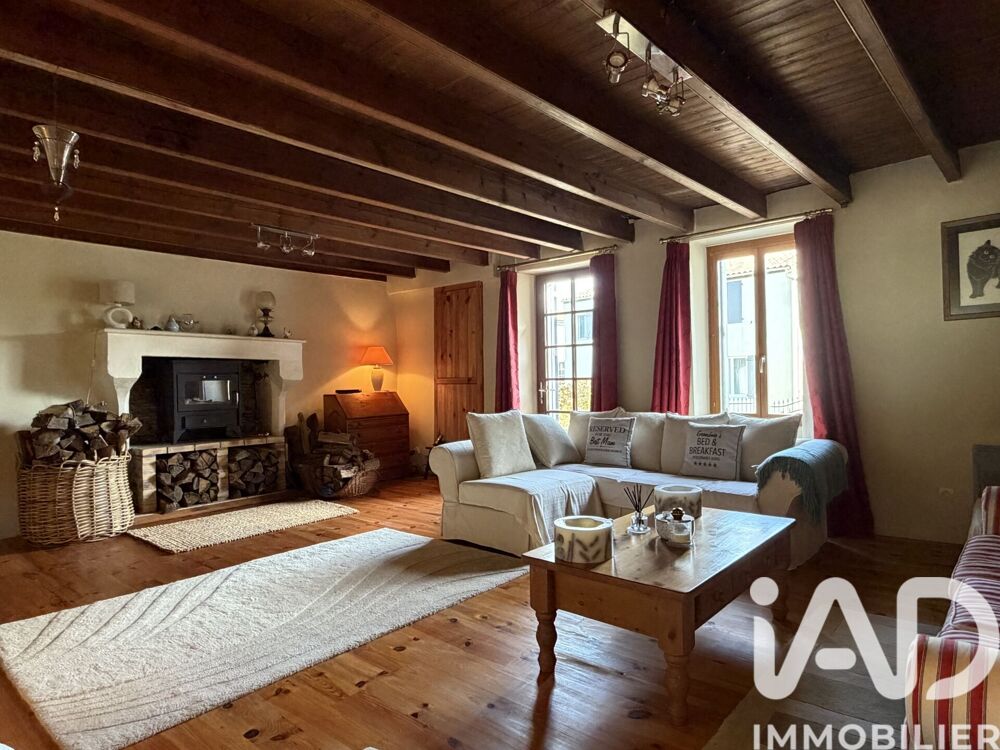 Vente Maison Vente Maison de village 8 pièces Bourneau